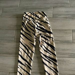 Brand new Strut This brand 7/8 inch leggings.